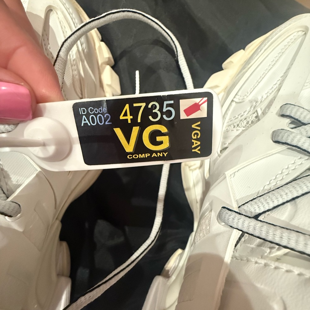 Balenciaga White Sneakers - Picture 5 of 6